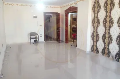 شقة - 3 غرف نوم - 2 حمامات للبيع في شارع محرم بك - محرم بك - حي وسط - الاسكندرية