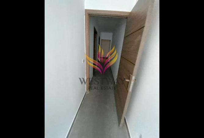 8266666 - Property Image 3