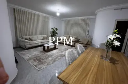 شقة - 3 غرف نوم - 2 حمامات للايجار في المنطقة ب - حى جنوب الاكايمية - مدينة القاهرة الجديدة - القاهرة