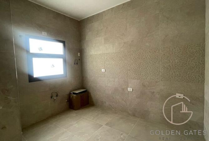7911869 - Property Image 3