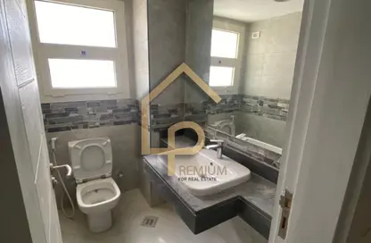 Apartment - 2 Bedrooms - 3 Bathrooms for sale in New Giza - Cairo Alexandria Desert Road - 6 October City - Giza