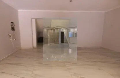 Villa - Studio - 4 Bathrooms for rent in Al Narges - New Cairo City - Cairo
