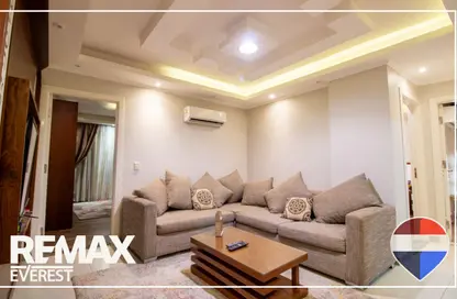 شقة - 3 غرف نوم - 2 حمامات للايجار في زايد ديونز - الحي السادس - الشيخ زايد - الجيزة