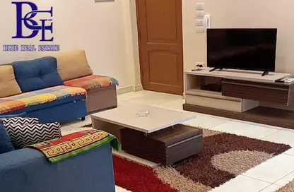 شقة - 2 غرف نوم - 1 حمام للايجار في الحي السادس عشر - الشيخ زايد - الجيزة
