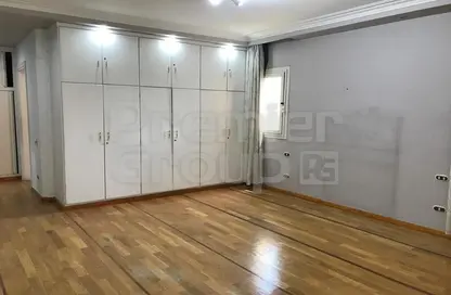 Apartment - 4 Bedrooms - 3 Bathrooms for rent in Sarayat Al Maadi - Hay El Maadi - Cairo