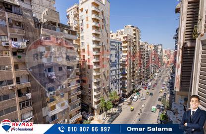 شقة - 3 غرف نوم - 2 حمامات للبيع في شارع محمود العيسوي - ميامي - حي اول المنتزة - الاسكندرية