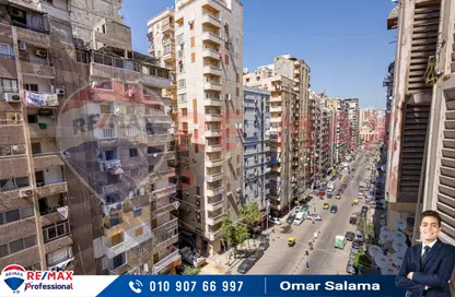 Apartment - 3 Bedrooms - 2 Bathrooms for sale in Mahmoud Al Essawy St. - Miami - Hay Awal El Montazah - Alexandria