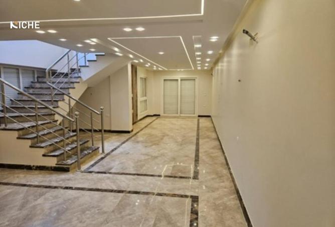 8254605 - Property Image 2