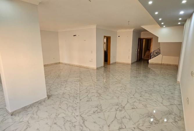 8266700 - Property Image 3