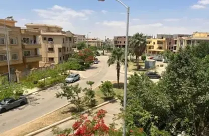 Apartment - 3 Bedrooms - 2 Bathrooms for sale in Lazurde - 8th District - Sheikh Zayed City - Giza