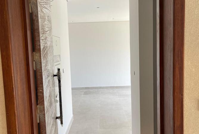 8392915 - Property Image 2