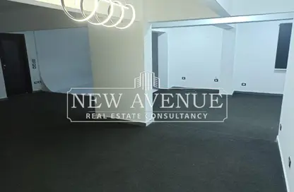 Office Space - Studio - 2 Bathrooms for sale in El Laselky St. - Hay El Maadi - Cairo