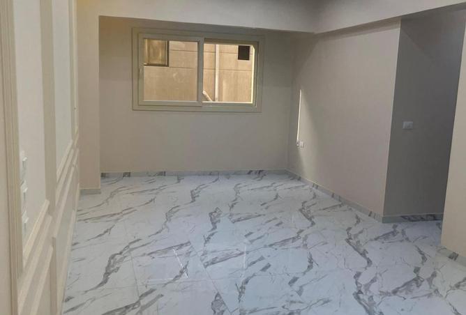 8081235 - Property Image 3