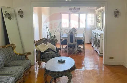 Apartment - 4 Bedrooms - 2 Bathrooms for sale in Sporting - Hay Sharq - Alexandria