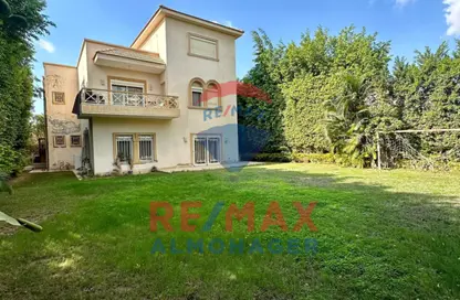 Villa - 4 Bedrooms - 4 Bathrooms for sale in Greens - 6th District - Sheikh Zayed City - Giza