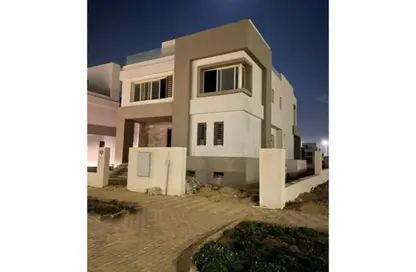 Villa - 5 Bedrooms - 4 Bathrooms for sale in Hyde Park - 5th Settlement Compounds - The 5th Settlement - New Cairo City - Cairo