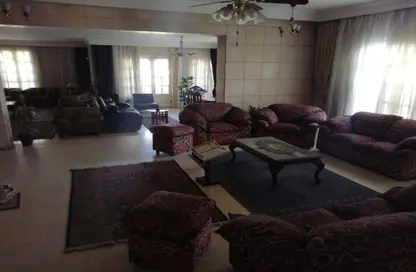 Apartment - 4 Bedrooms - 3 Bathrooms for sale in Hassan Ma'moon St. - 6th Zone - Nasr City - Cairo