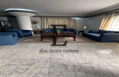 Apartment - 4 Bedrooms - 2 Bathrooms for sale in Mohammed Al Maqref St. - 6th Zone - Nasr City - Cairo
