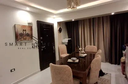 Apartment - 2 Bedrooms - 1 Bathroom for sale in 11th District - Sheikh Zayed City - Giza