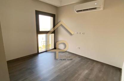 Apartment - 1 Bedroom - 1 Bathroom for sale in Village Views - Zed Towers - Sheikh Zayed Compounds - Sheikh Zayed City - Giza