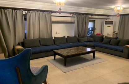 شقة - 3 غرف نوم - 3 حمامات للبيع في شارع عبد المنعم رياض - المهندسين - الجيزة