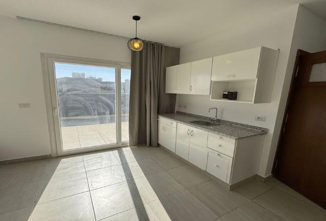 8010306 - Property Image 2