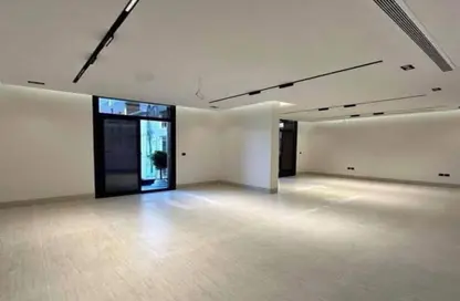 شقة - 3 غرف نوم - 2 حمامات للبيع في فيلدج ويست - كمبوندات الشيخ زايد - الشيخ زايد - الجيزة