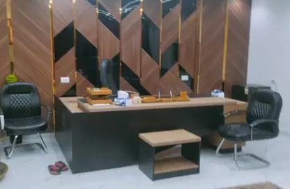 مساحات مكتبية - استوديو - 3 حمامات للبيع في ميدان مصطفي محمود - المهندسين - الجيزة