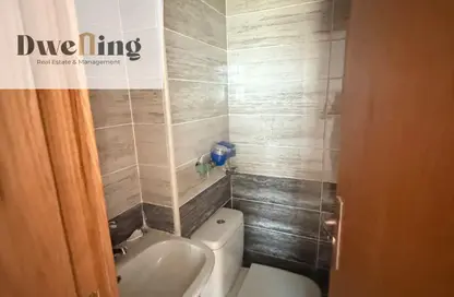 Clinic - Studio - 2 Bathrooms for rent in Royal Maxim - 5th Settlement Compounds - The 5th Settlement - New Cairo City - Cairo