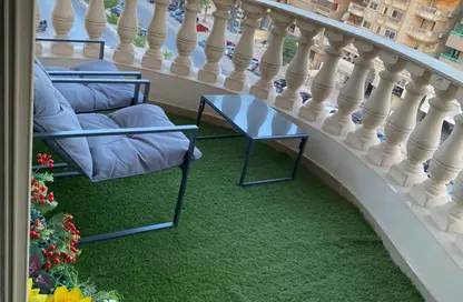 Apartment - 3 Bedrooms - 3 Bathrooms for sale in Mohamed Farid St. - El Hegaz Square - El Nozha - Cairo