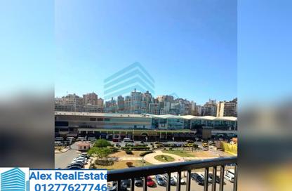 شقة - 4 غرف نوم - 2 حمامات للايجار في ميدان سموحة - سموحة - حي شرق - الاسكندرية