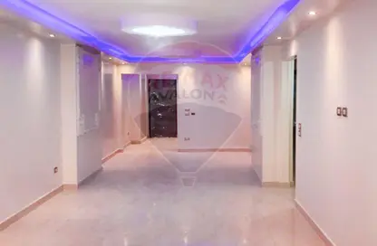 شقة - 3 غرف نوم - 2 حمامات للايجار في سموحة - حي شرق - الاسكندرية