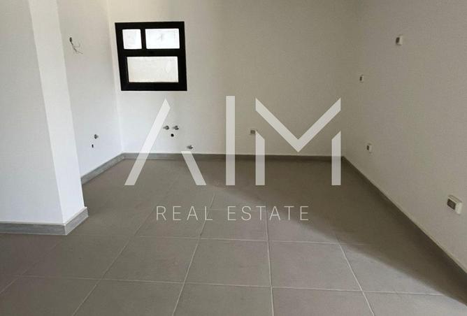 8464176 - Property Main Image