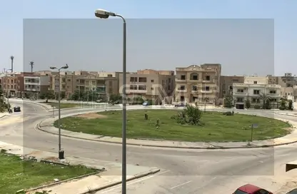 Duplex - 5 Bedrooms - 3 Bathrooms for sale in Doctor Ali Mosharafa St. - Al Narges 6 - Al Narges - New Cairo City - Cairo