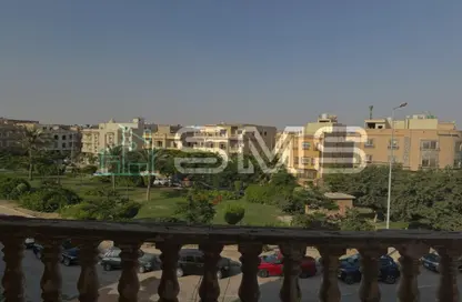 Apartment - 3 Bedrooms - 3 Bathrooms for sale in Doctor Mohamed Youssef St. - El Banafseg 7 - El Banafseg - New Cairo City - Cairo