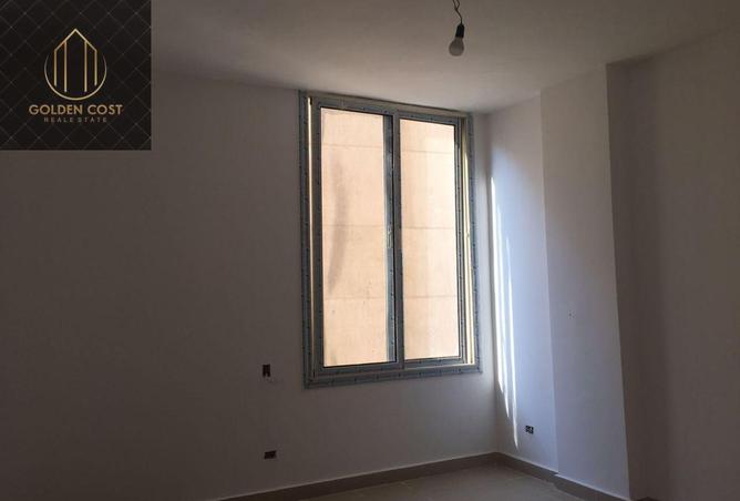 8220933 - Property Image 2