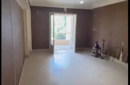 Apartment - 3 Bedrooms - 2 Bathrooms for sale in Hassan Ma'moon St. - 6th Zone - Nasr City - Cairo