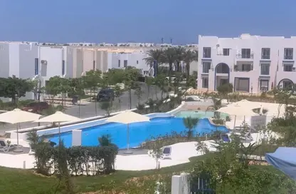 شاليه - 3 غرف نوم - 2 حمامات للبيع في ماونتن فيو راس الحكمة - راس الحكمة - الساحل الشمالي