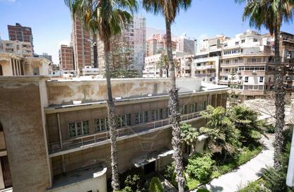 شقة - 4 غرف نوم - 2 حمامات للبيع في سيدي جابر - حي شرق - الاسكندرية