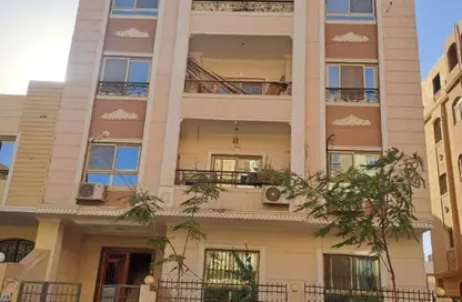 Apartment - 2 Bedrooms - 1 Bathroom for sale in Abou El Houl - New Cairo City - Cairo