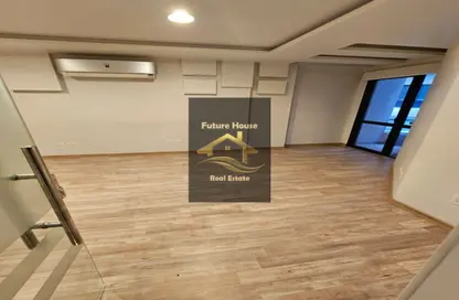 Office Space - Studio - 5 Bathrooms for rent in Maadi - Hay El Maadi - Cairo