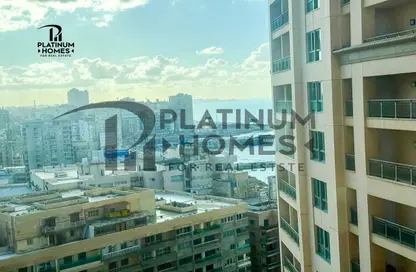 شقة - 2 غرف نوم - 2 حمامات للايجار في سان ستيفانو - حي شرق - الاسكندرية