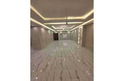 Apartment - 3 Bedrooms - 2 Bathrooms for sale in Sheikh Zayed Compounds - Sheikh Zayed City - Giza