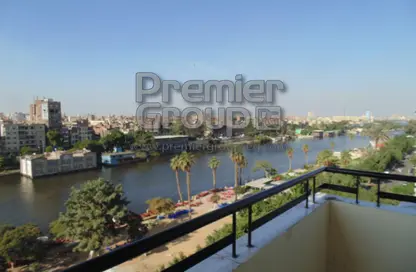 شقة - 4 غرف نوم - 3 حمامات للايجار في شارع ابو الفدا - الزمالك - القاهرة