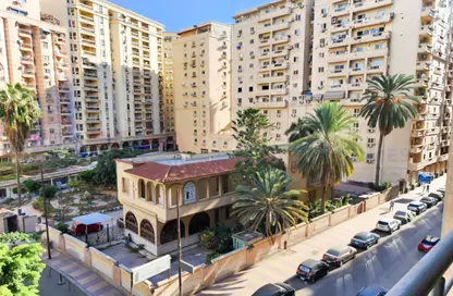 Apartment - 3 Bedrooms - 2 Bathrooms for sale in Smouha - Hay Sharq - Alexandria