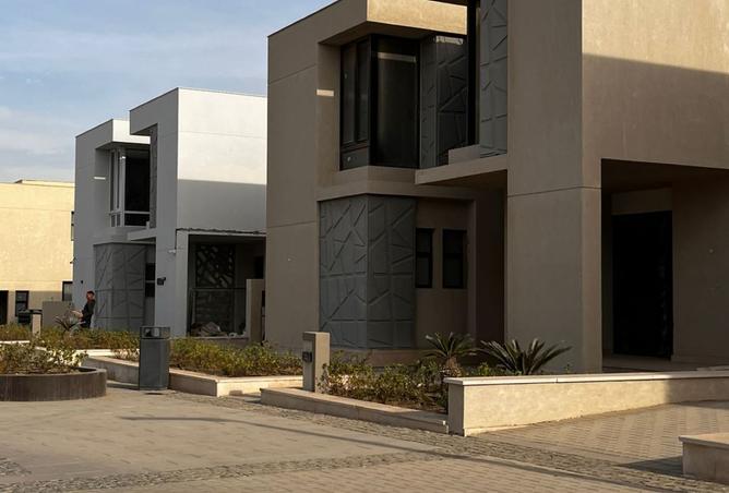 8363933 - Property Image 3