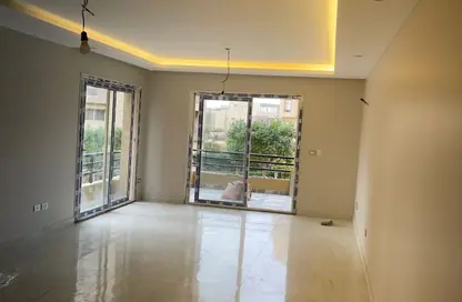 شقة - 3 غرف نوم - 3 حمامات للايجار في مون ريزيدنس - فيفث سكوير - التجمع الخامس - مدينة القاهرة الجديدة - القاهرة