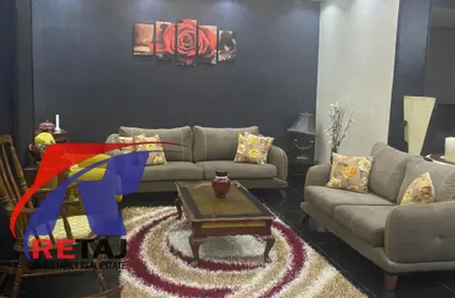 Apartment - 5 Bedrooms - 3 Bathrooms for rent in Aly Sharawy St. - Al Narges 5 - Al Narges - New Cairo City - Cairo