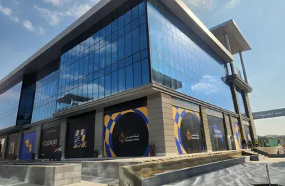 Office Space - Studio - 2 Bathrooms for sale in Golden Gate - South Teseen St. - The 5th Settlement - New Cairo City - Cairo