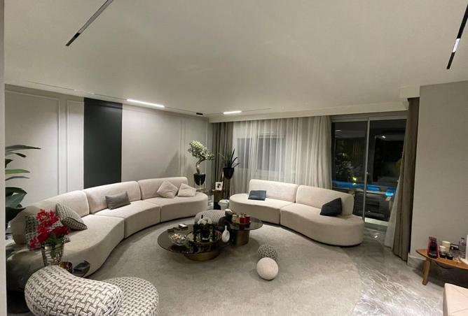 8313650 - Property Image 3